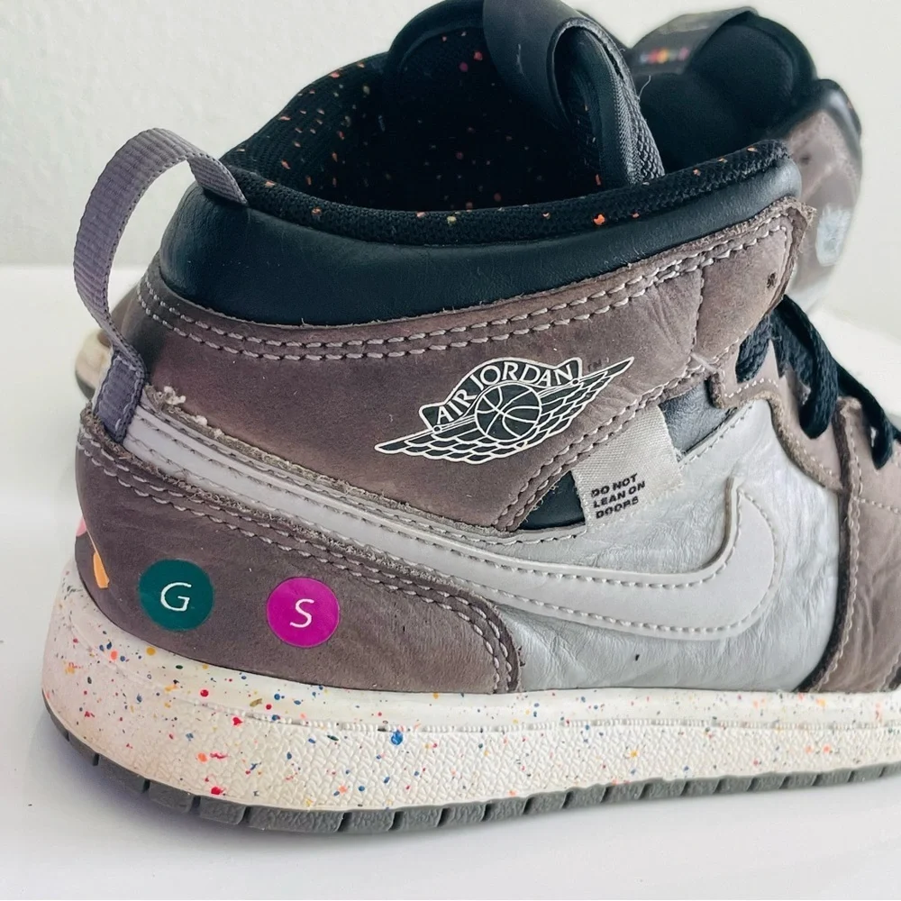 Nike Jordan NY street kids size 2.5Y
